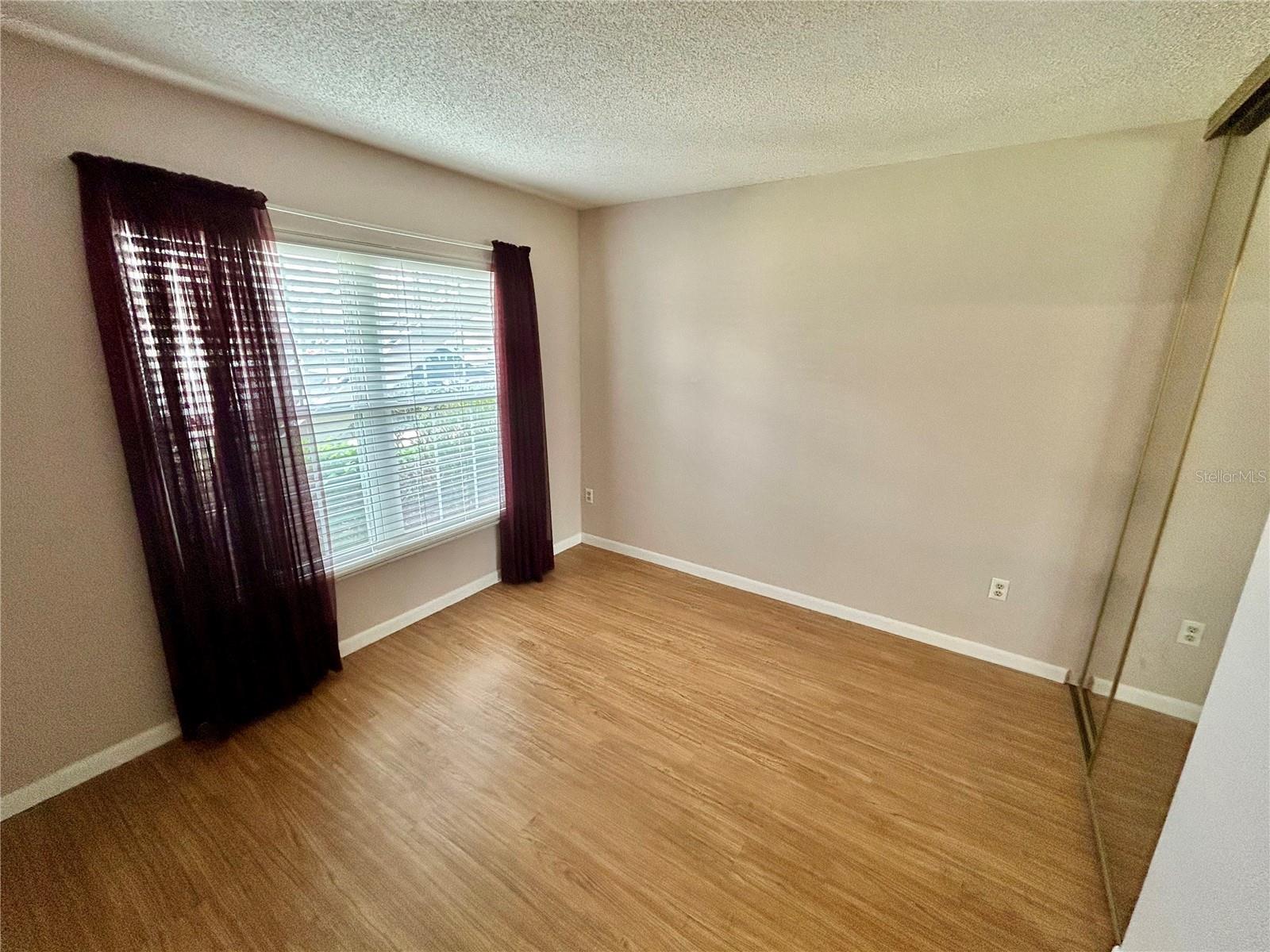 Image 19 of 46 For 4908 Myrtle Oak Drive 13