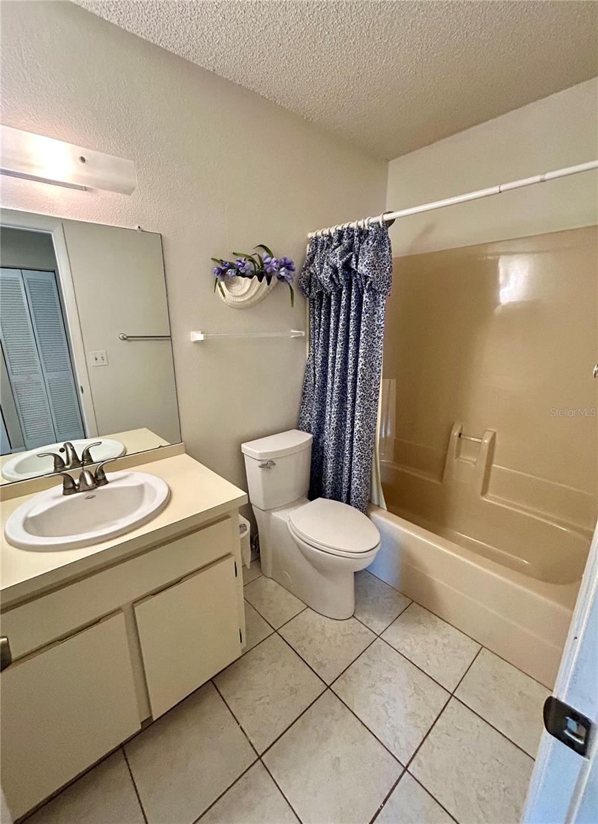 Image 22 of 46 For 4908 Myrtle Oak Drive 13