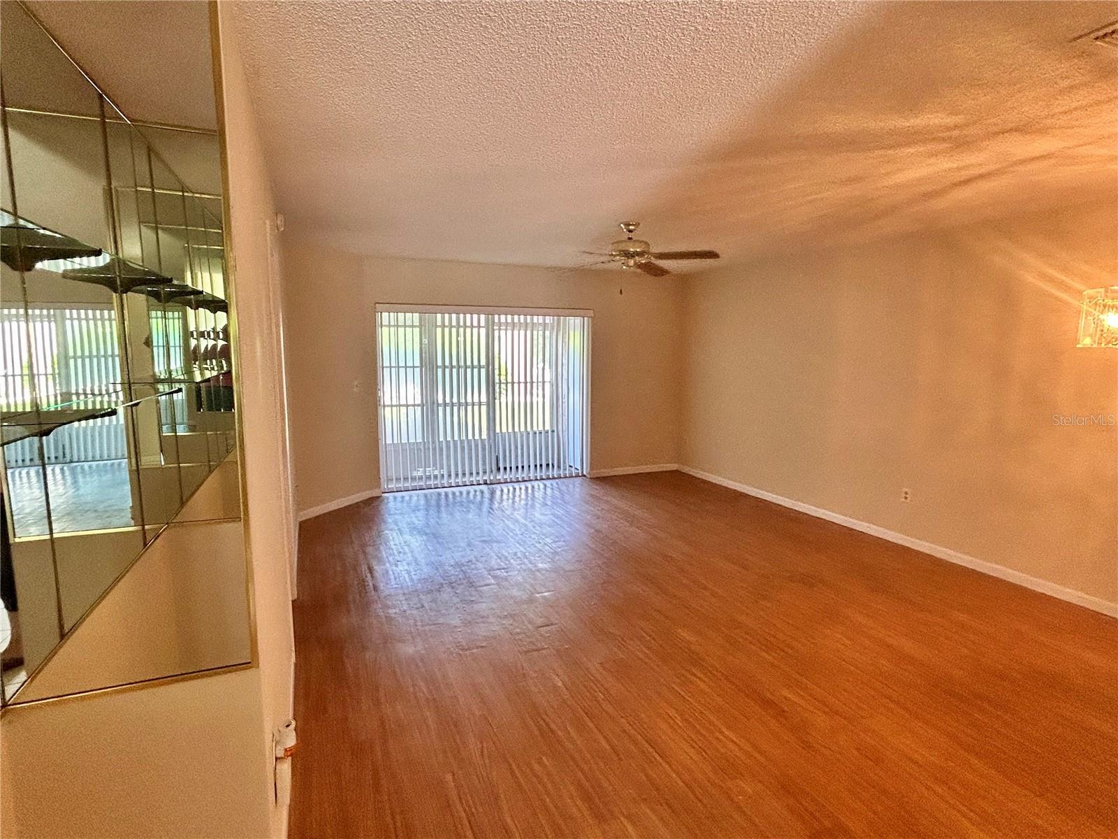 Image 3 of 46 For 4908 Myrtle Oak Drive 13