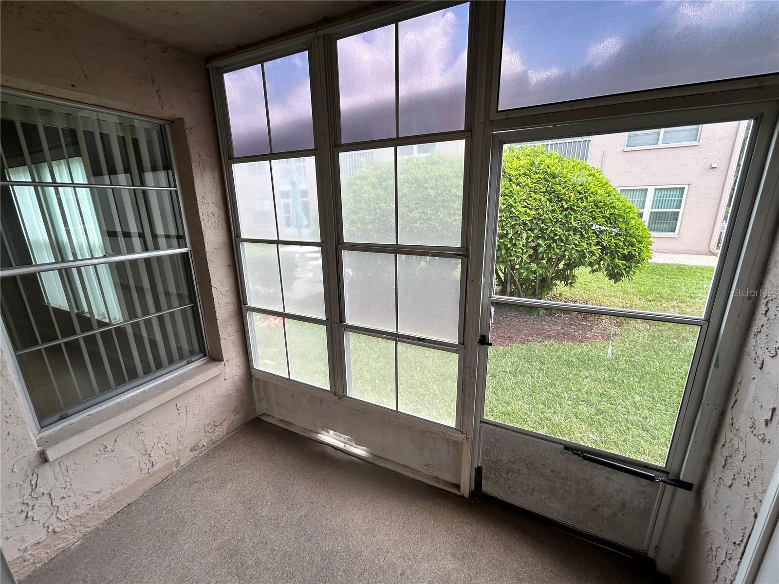 Image 9 of 46 For 4908 Myrtle Oak Drive 13