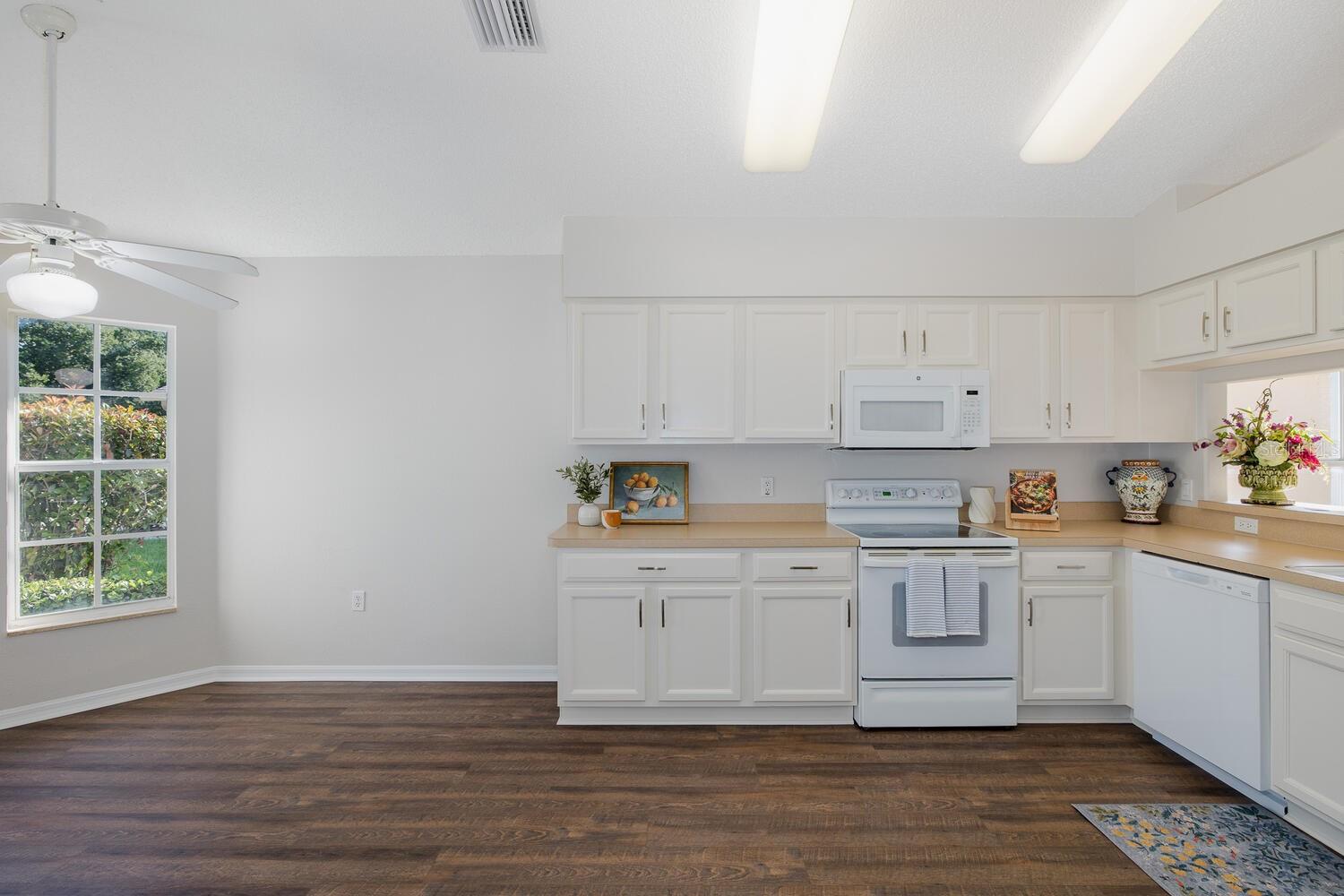 Image 16 of 88 For 11718 Wheatfield Loop