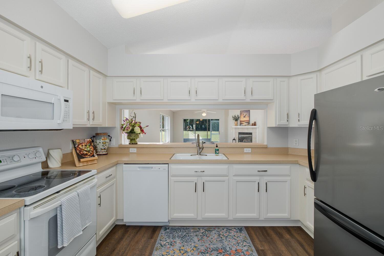 Image 19 of 88 For 11718 Wheatfield Loop