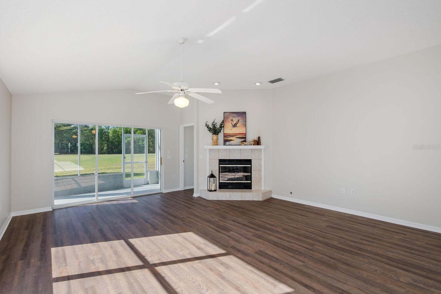 Image 22 of 88 For 11718 Wheatfield Loop