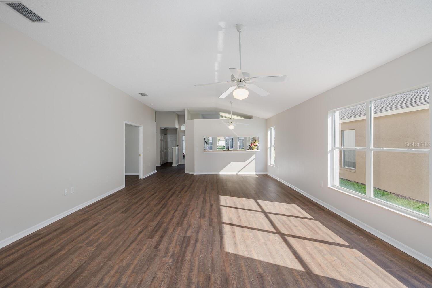 Image 25 of 88 For 11718 Wheatfield Loop