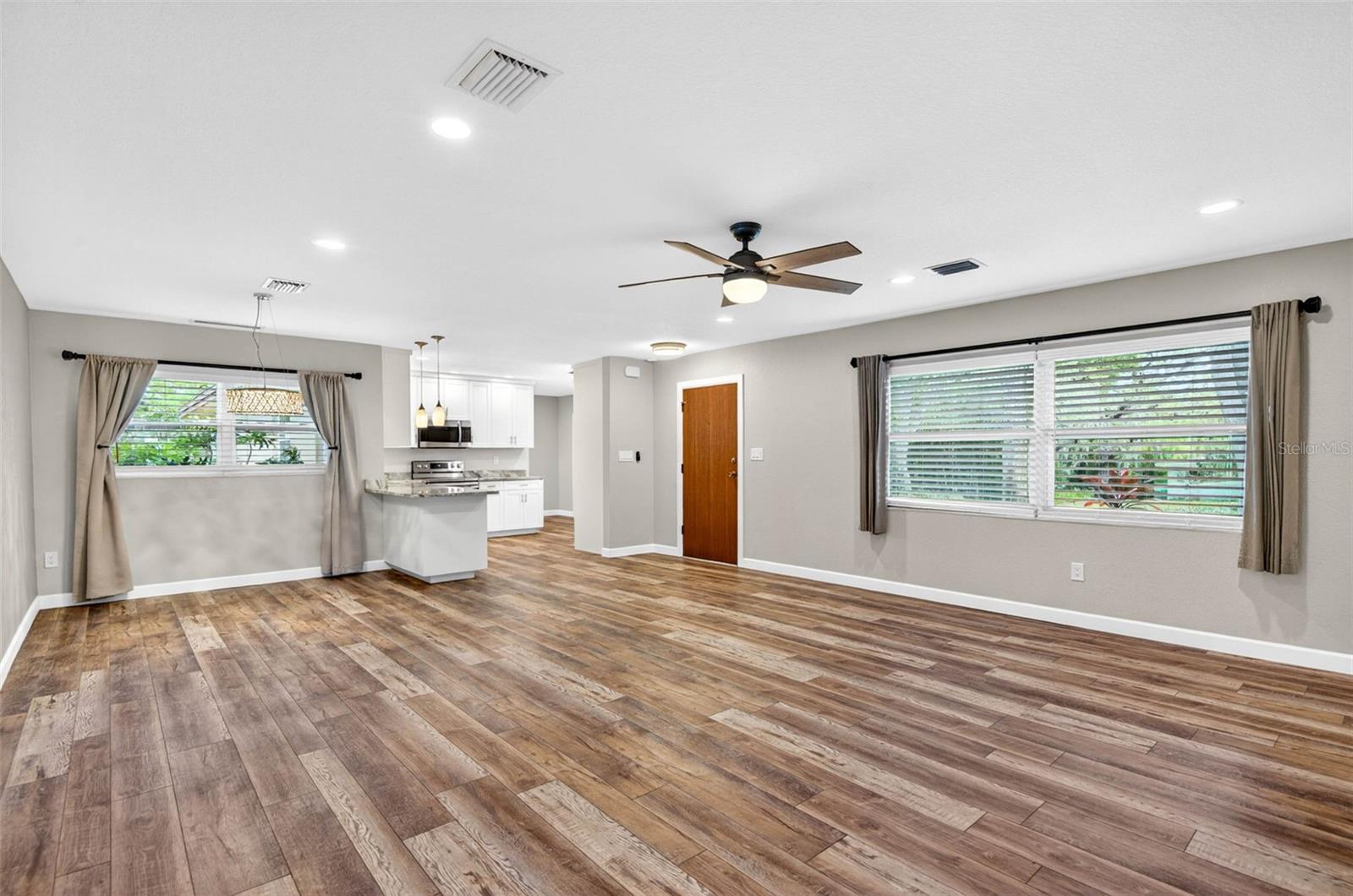 Image 12 of 74 For 7 Eagle Lane