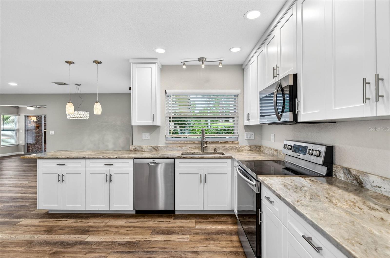 Image 16 of 74 For 7 Eagle Lane