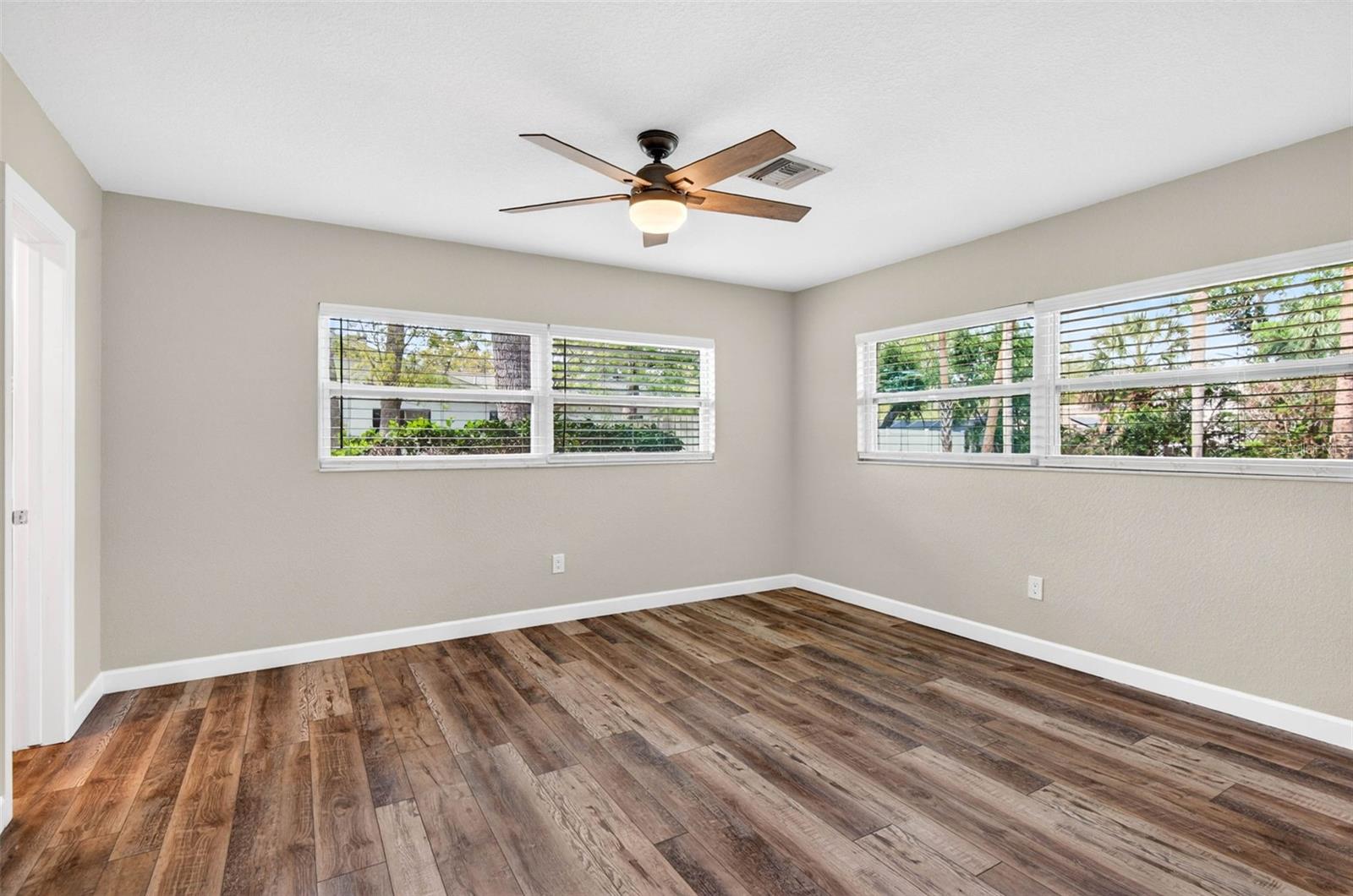 Image 36 of 74 For 7 Eagle Lane