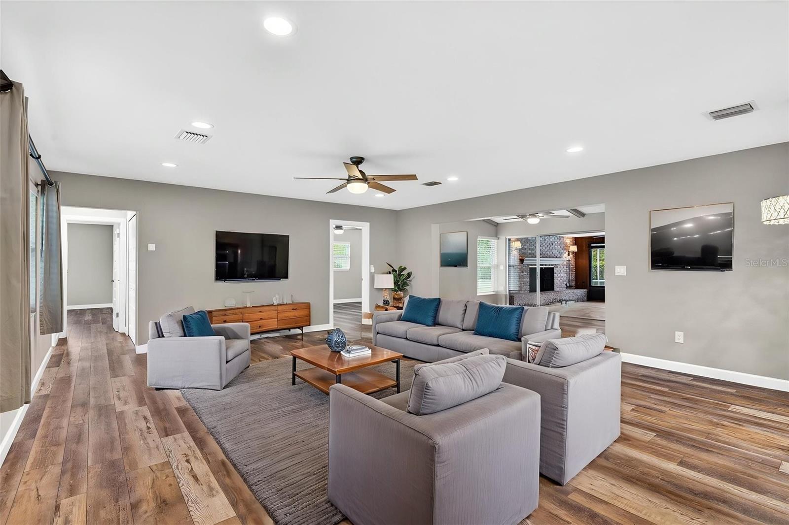 Image 4 of 74 For 7 Eagle Lane