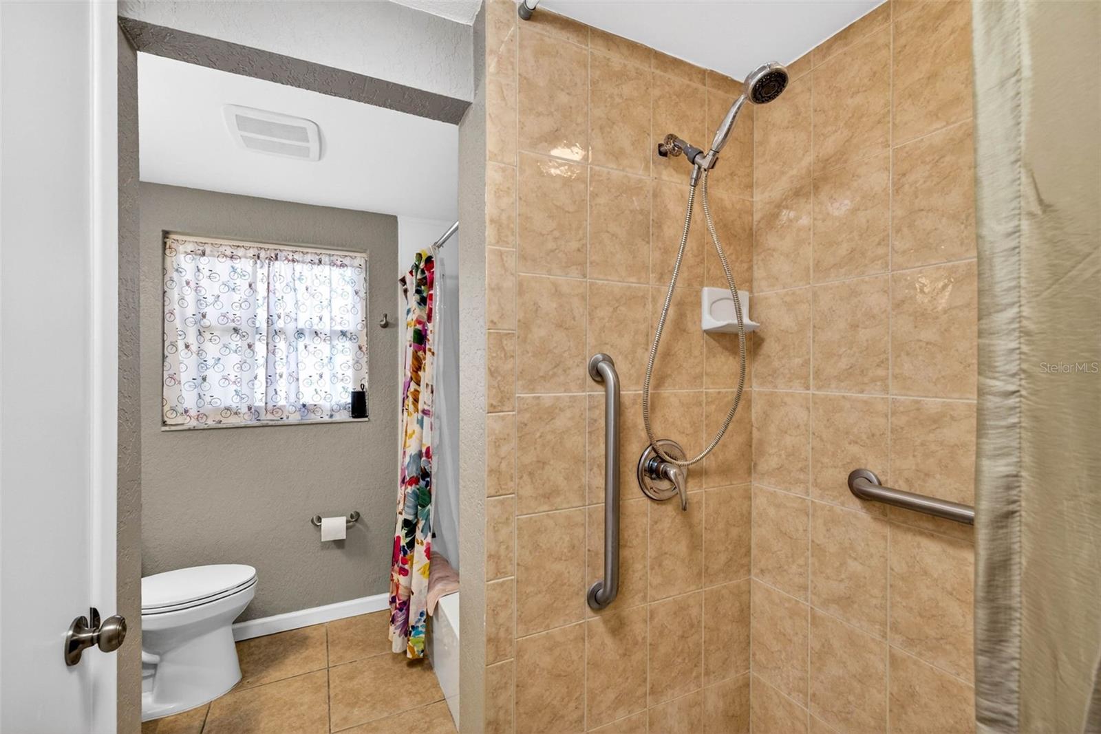 Image 13 of 25 For 1016 Windsor Hill Way