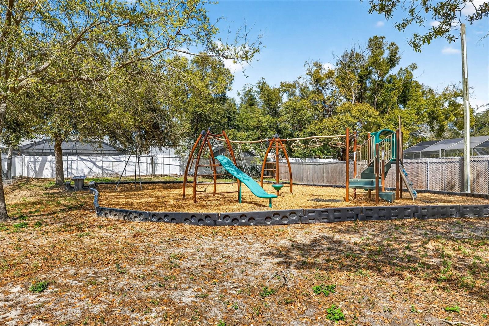 Image 20 of 25 For 1016 Windsor Hill Way