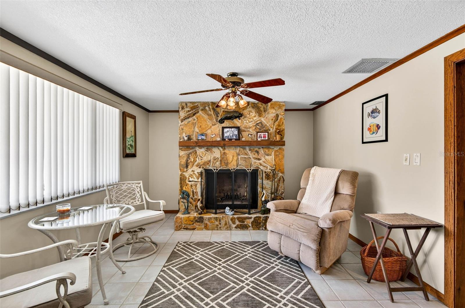 Image 12 of 47 For 6645 Harbor Drive