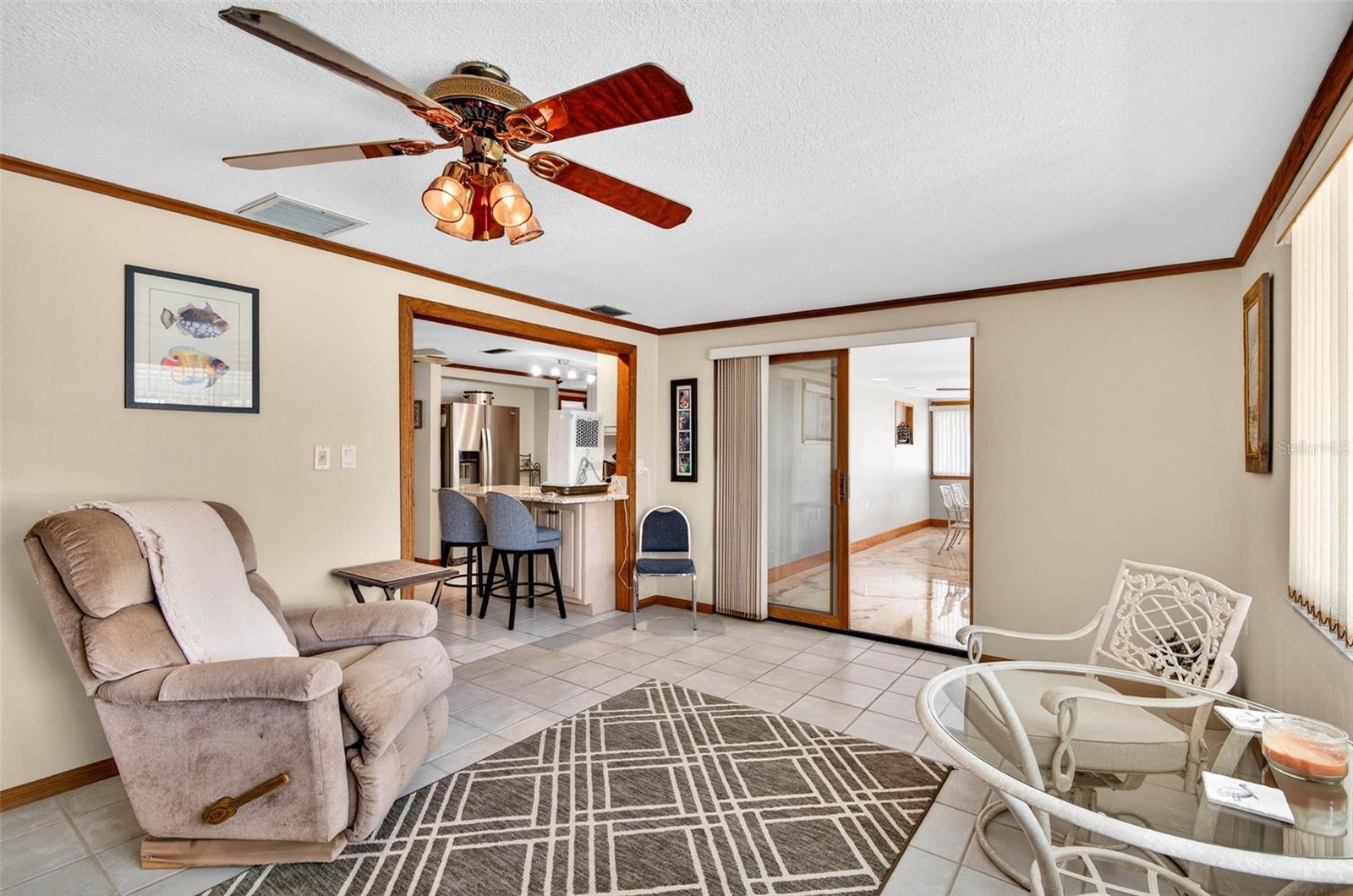 Image 14 of 47 For 6645 Harbor Drive