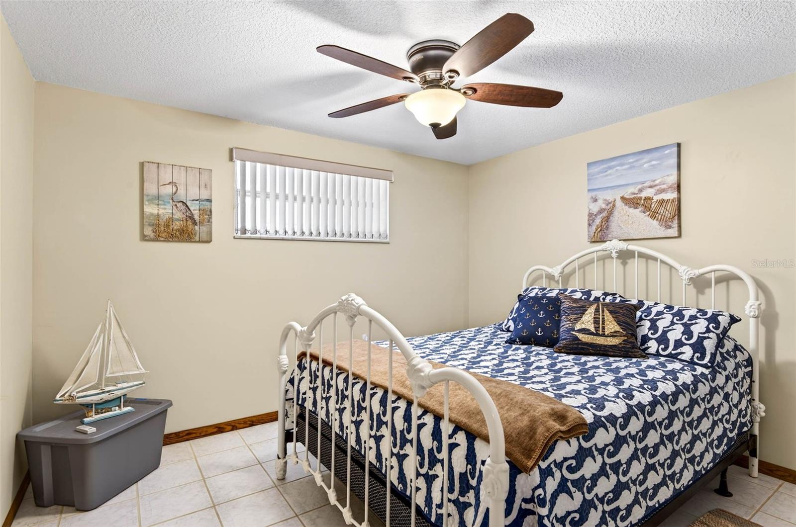 Image 18 of 47 For 6645 Harbor Drive