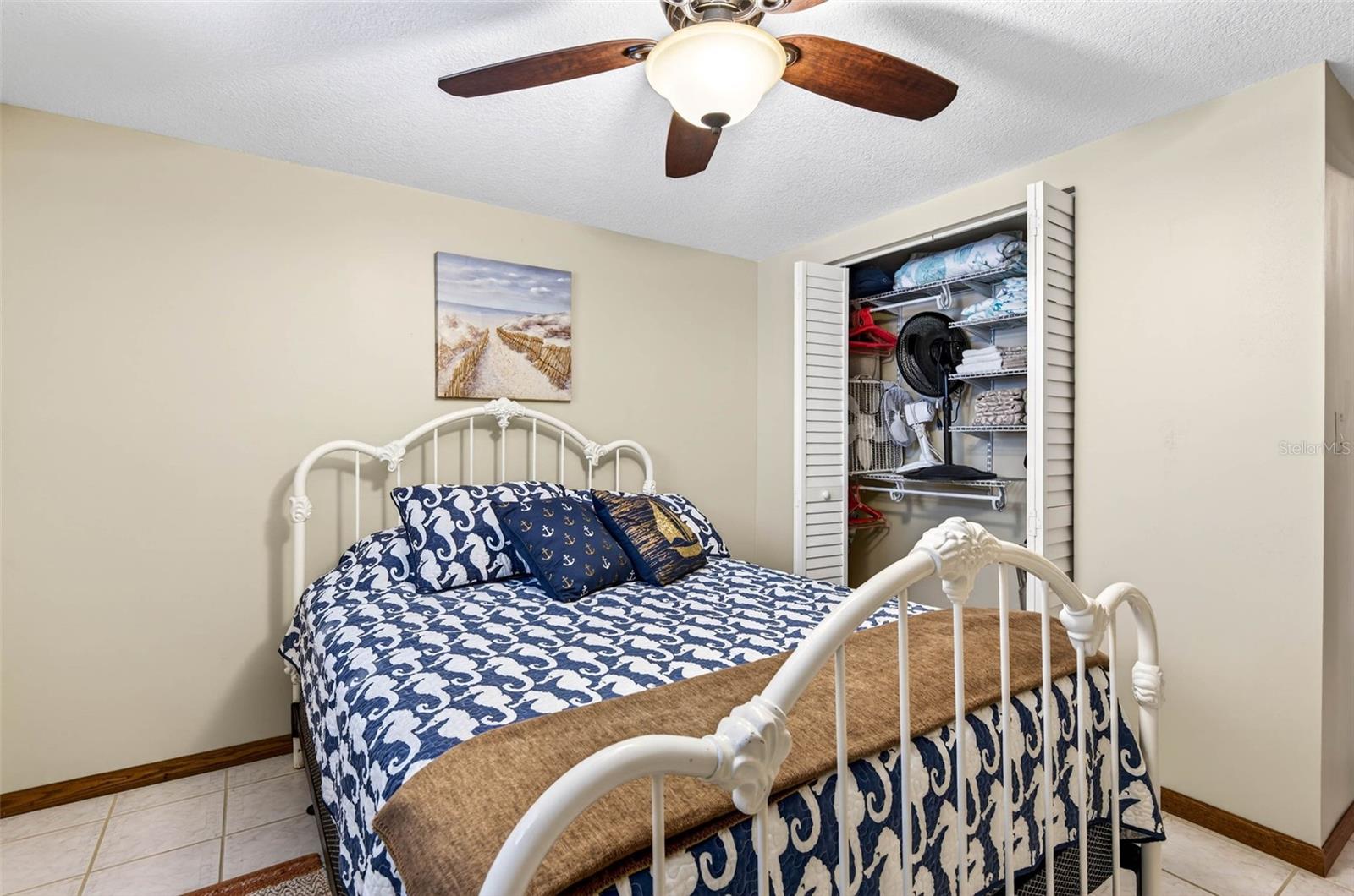 Image 19 of 47 For 6645 Harbor Drive