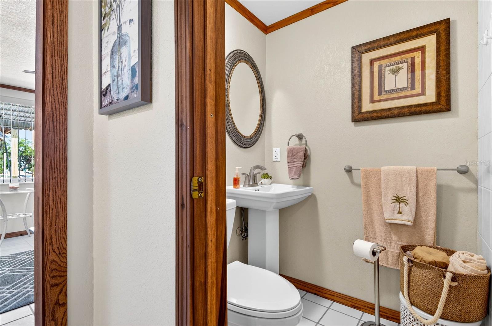 Image 20 of 47 For 6645 Harbor Drive