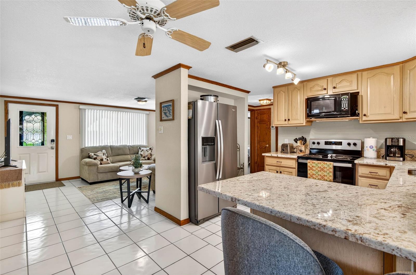 Image 9 of 47 For 6645 Harbor Drive