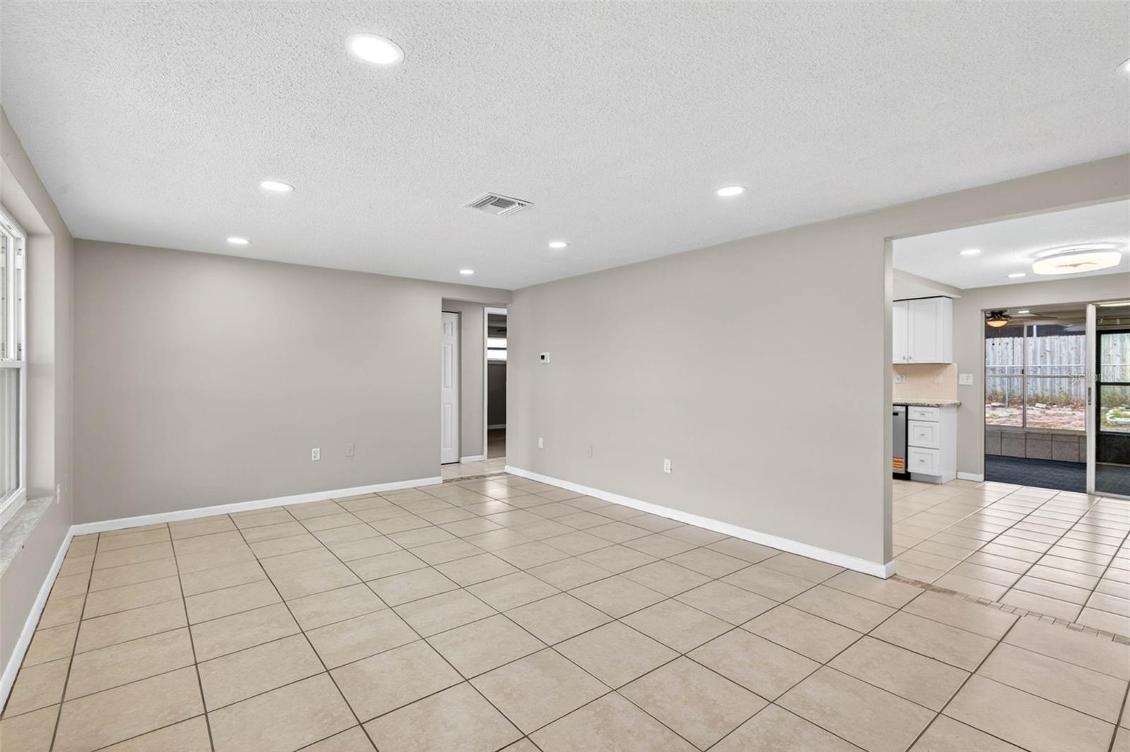 Listing photo id 1 for 8915 Sterling Lane