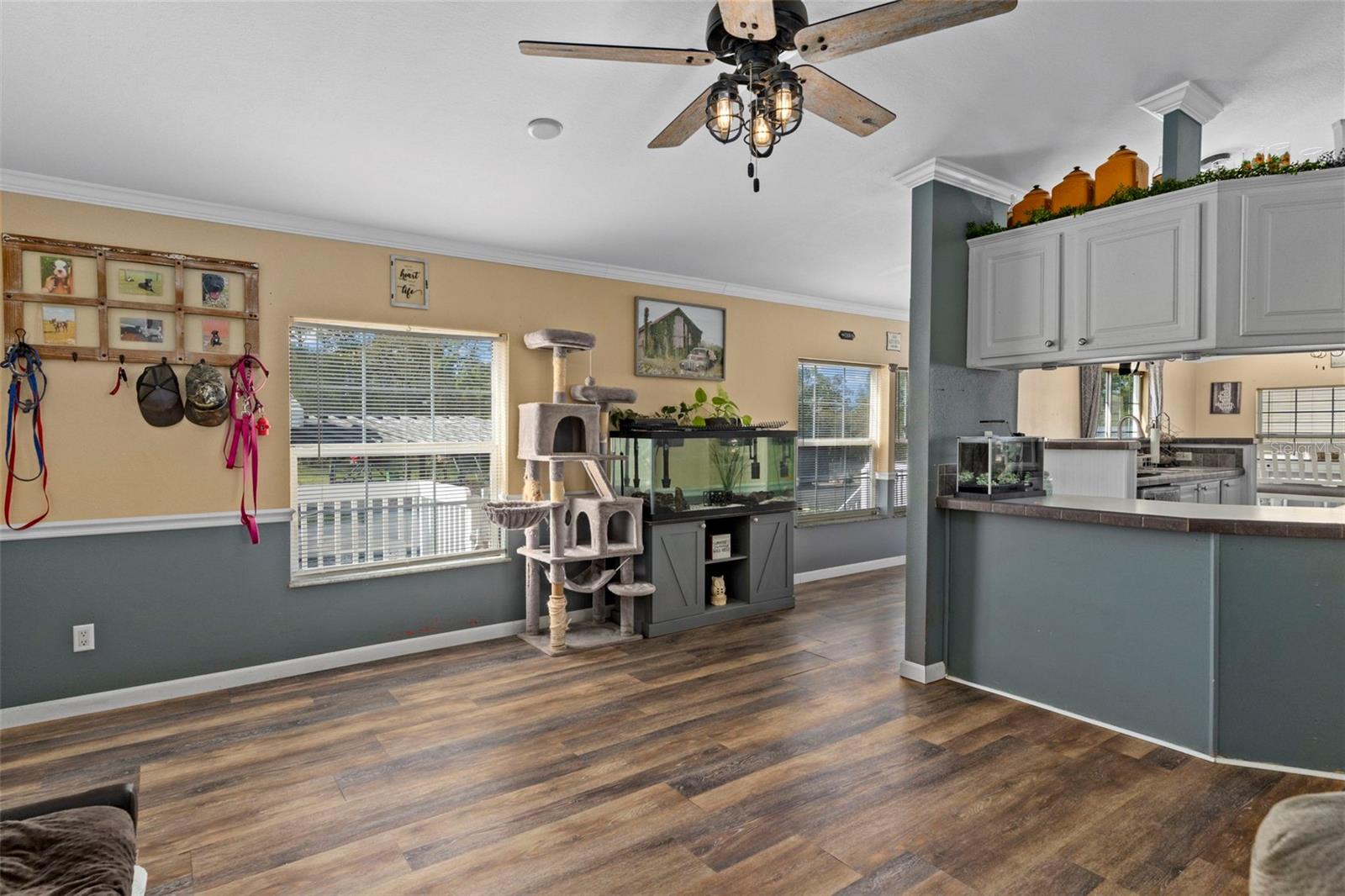 Image 13 of 59 For 5174 Oldfield Avenue