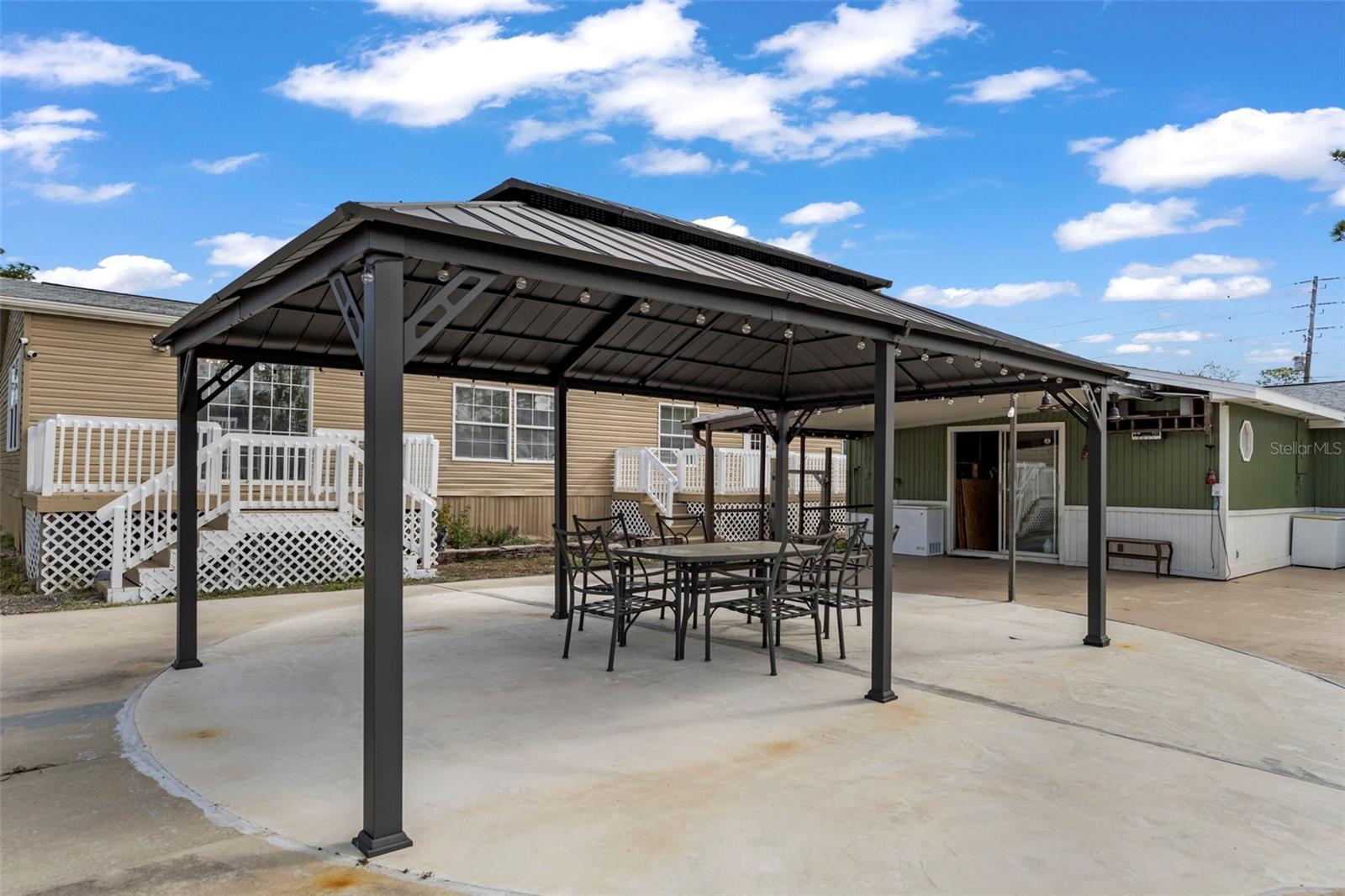 Image 41 of 59 For 5174 Oldfield Avenue