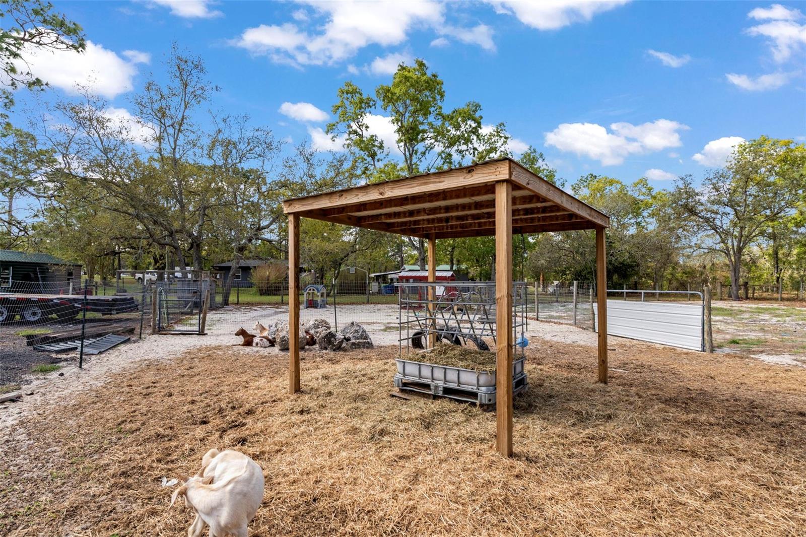 Image 54 of 59 For 5174 Oldfield Avenue