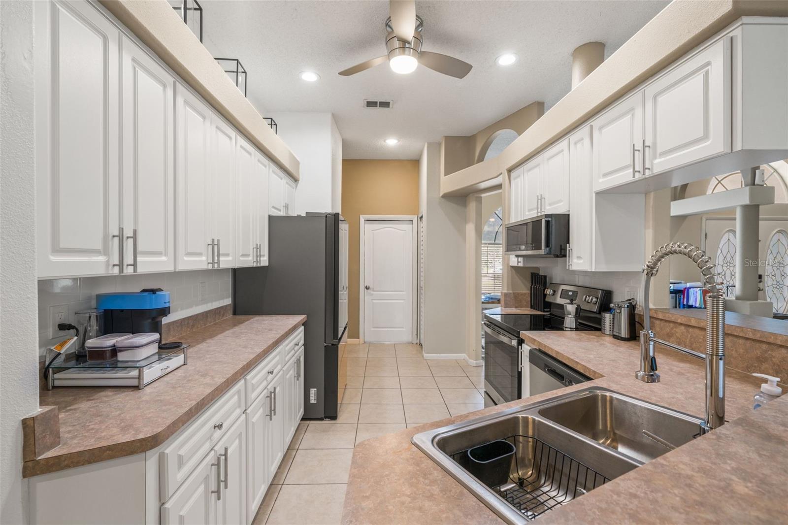 Image 13 of 39 For 11128 Lomita Wren Road