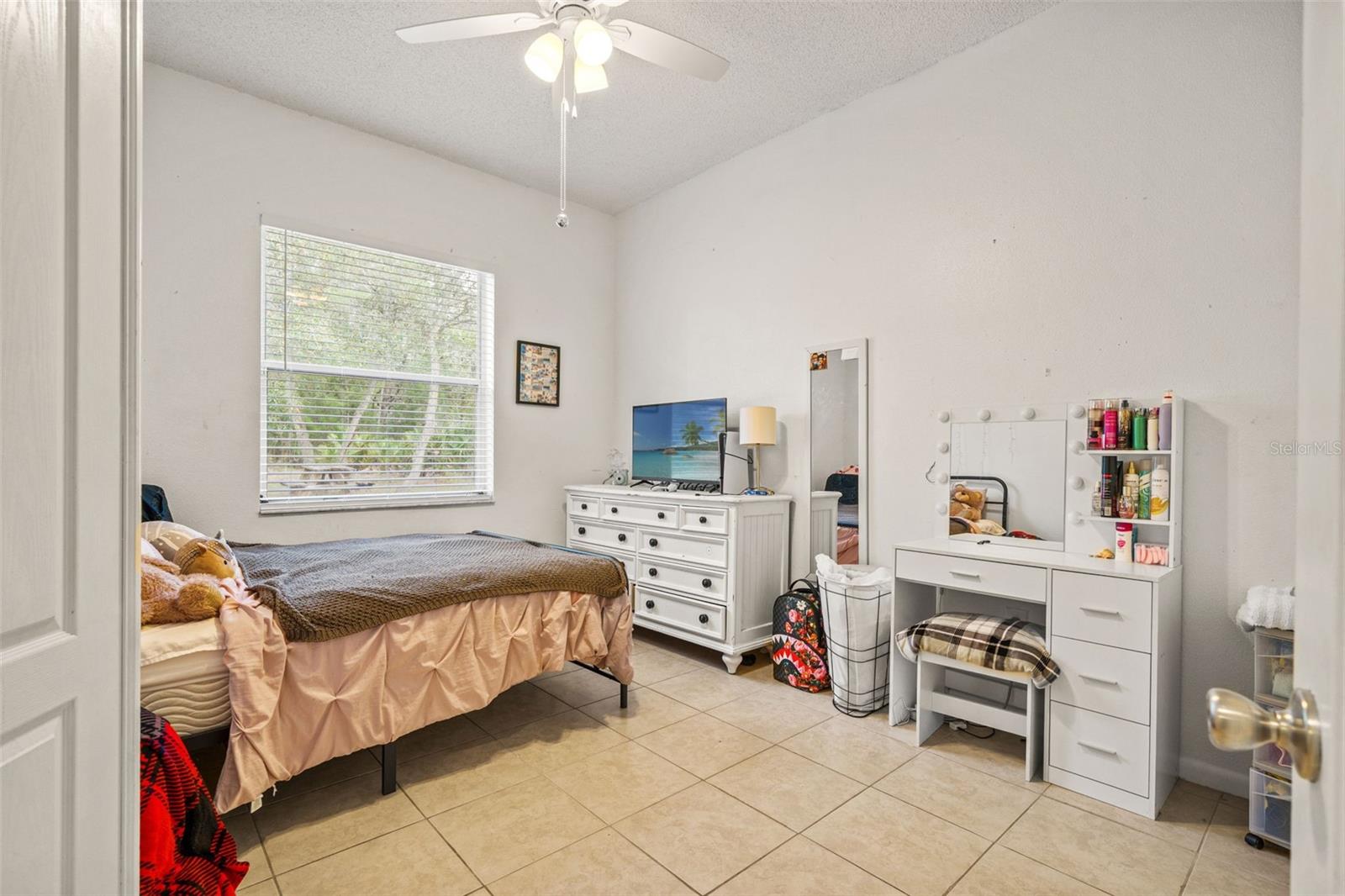 Image 22 of 39 For 11128 Lomita Wren Road