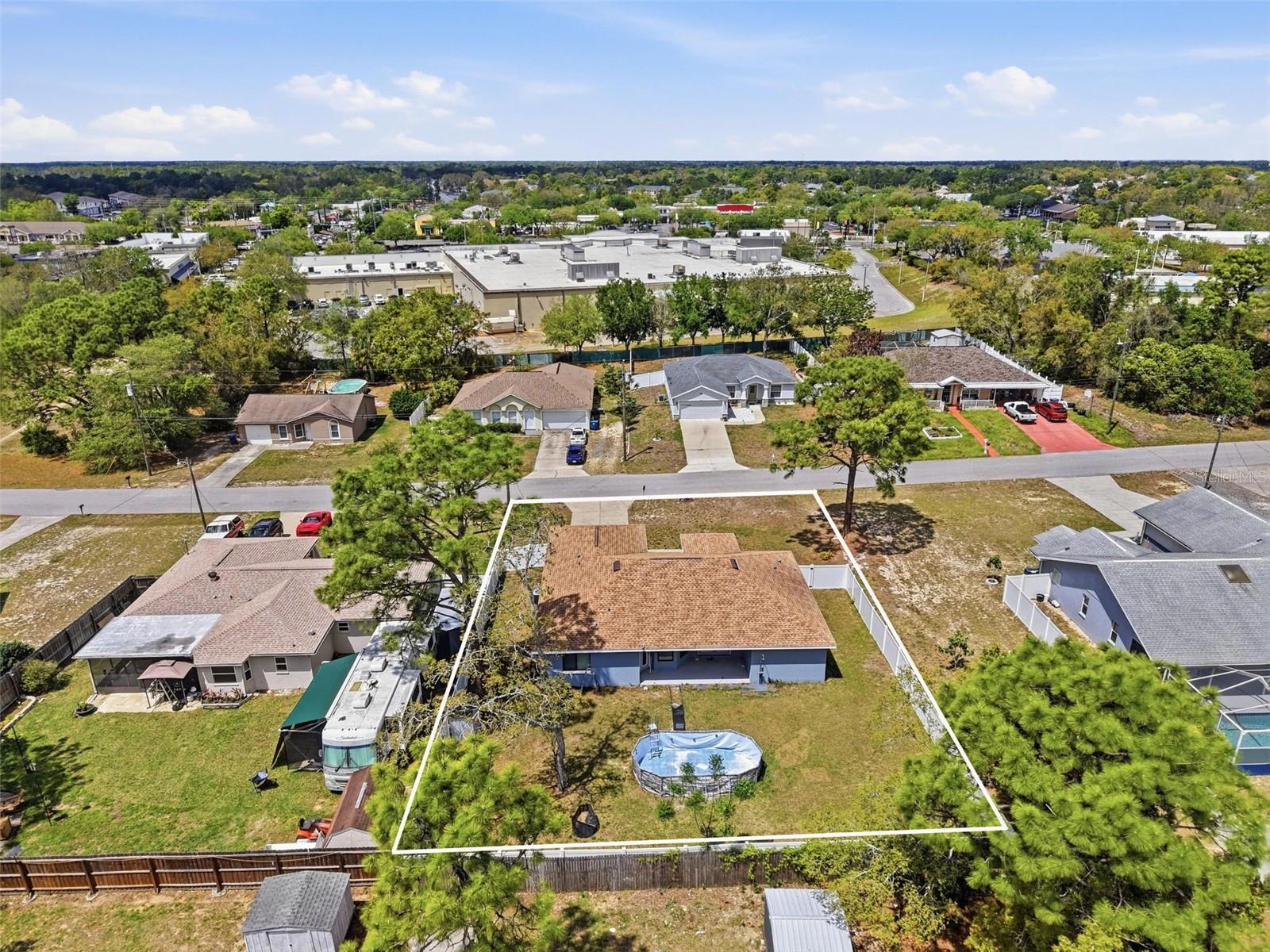 Listing photo id 1 for 4128 Everett Avenue