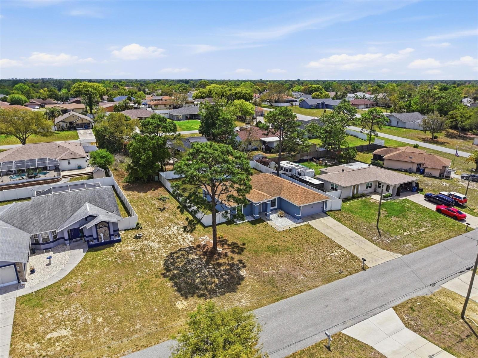 Listing photo id 46 for 4128 Everett Avenue