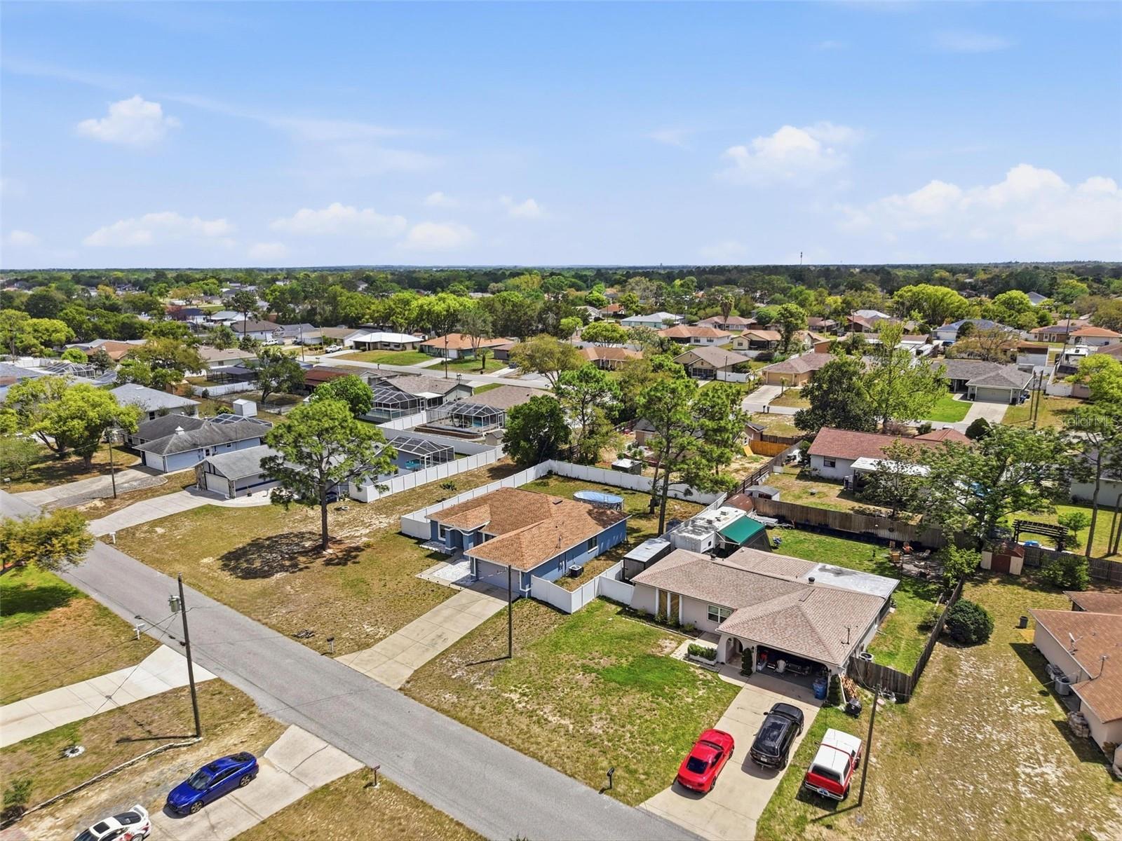 Listing photo id 51 for 4128 Everett Avenue