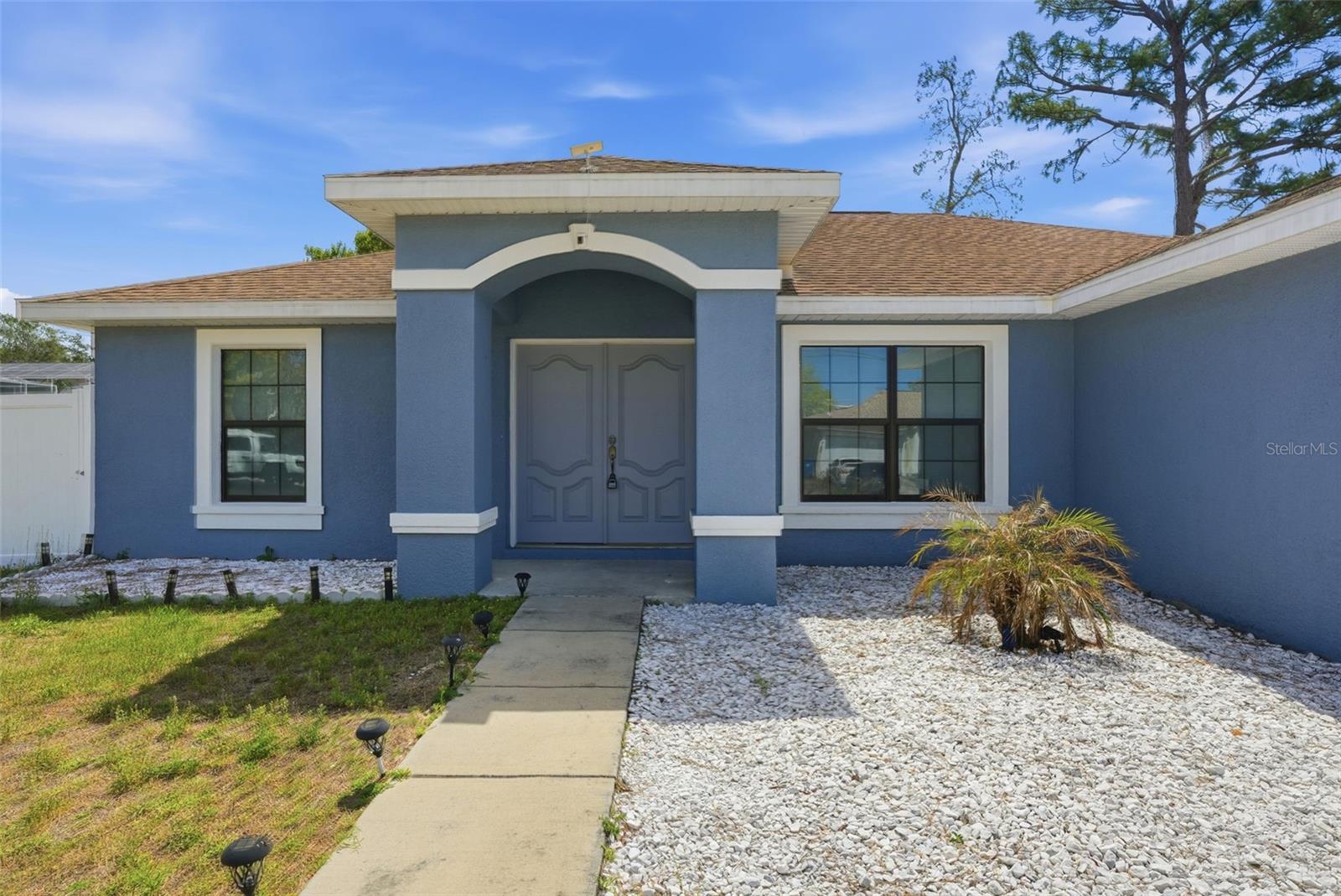 Listing photo id 54 for 4128 Everett Avenue