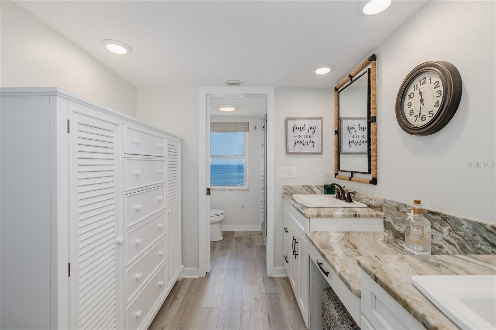 Image 26 of 64 For 8251 Brent Street 941