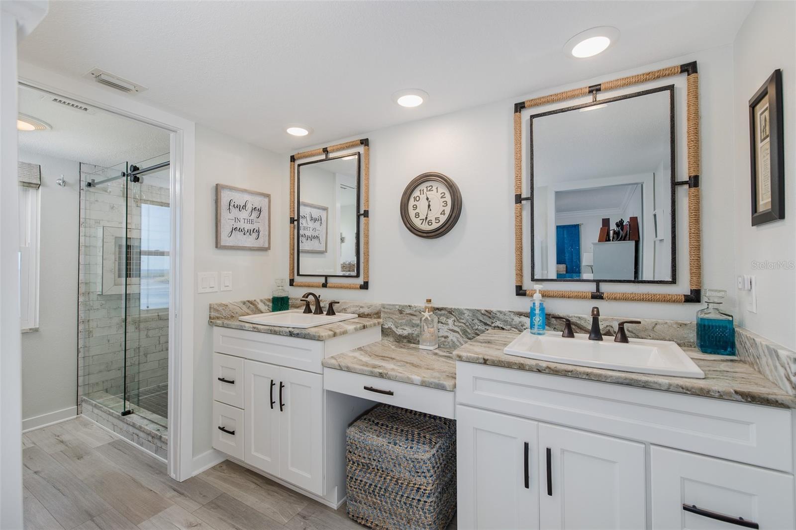 Image 27 of 64 For 8251 Brent Street 941