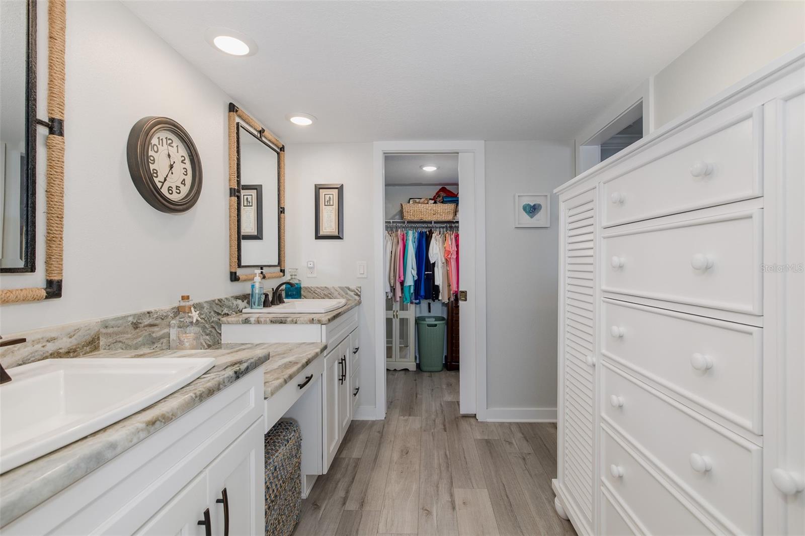 Image 30 of 64 For 8251 Brent Street 941