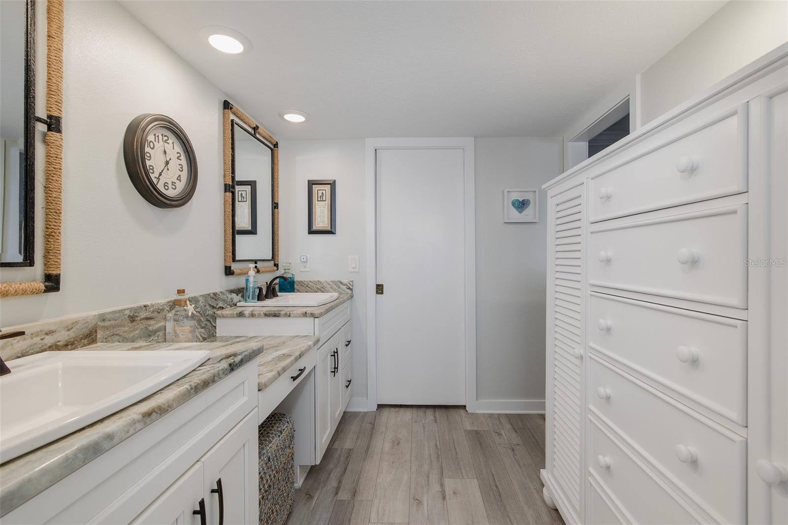 Image 31 of 64 For 8251 Brent Street 941