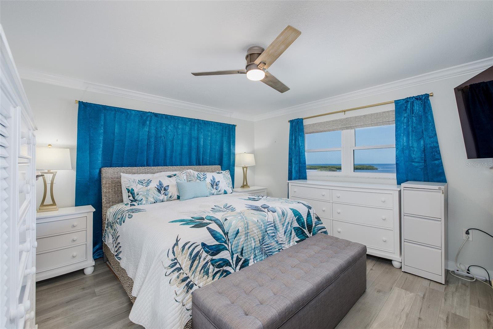 Image 33 of 64 For 8251 Brent Street 941