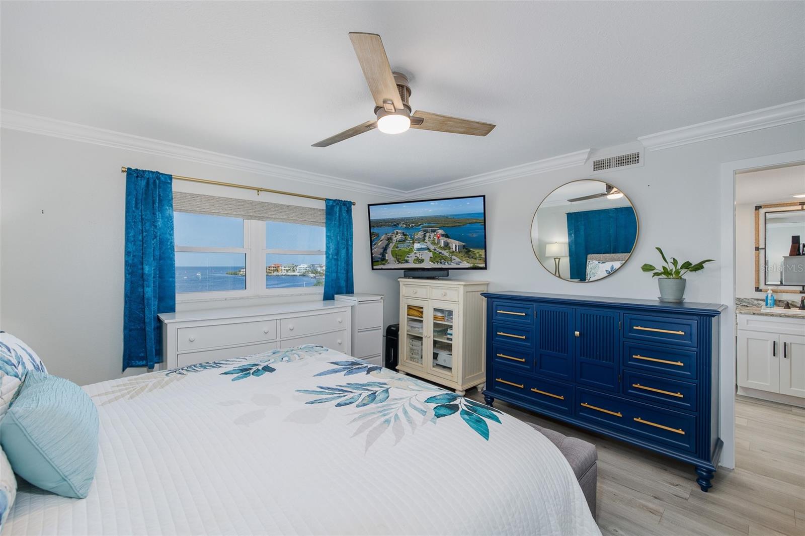 Image 34 of 64 For 8251 Brent Street 941