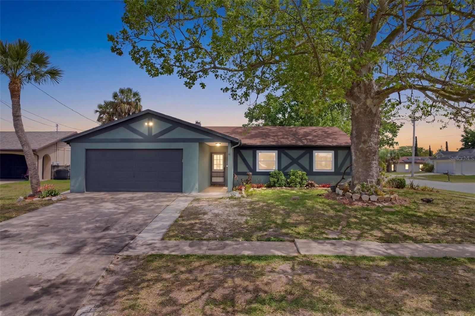 Details for 16026 Surrey Drive, HUDSON, FL 34667