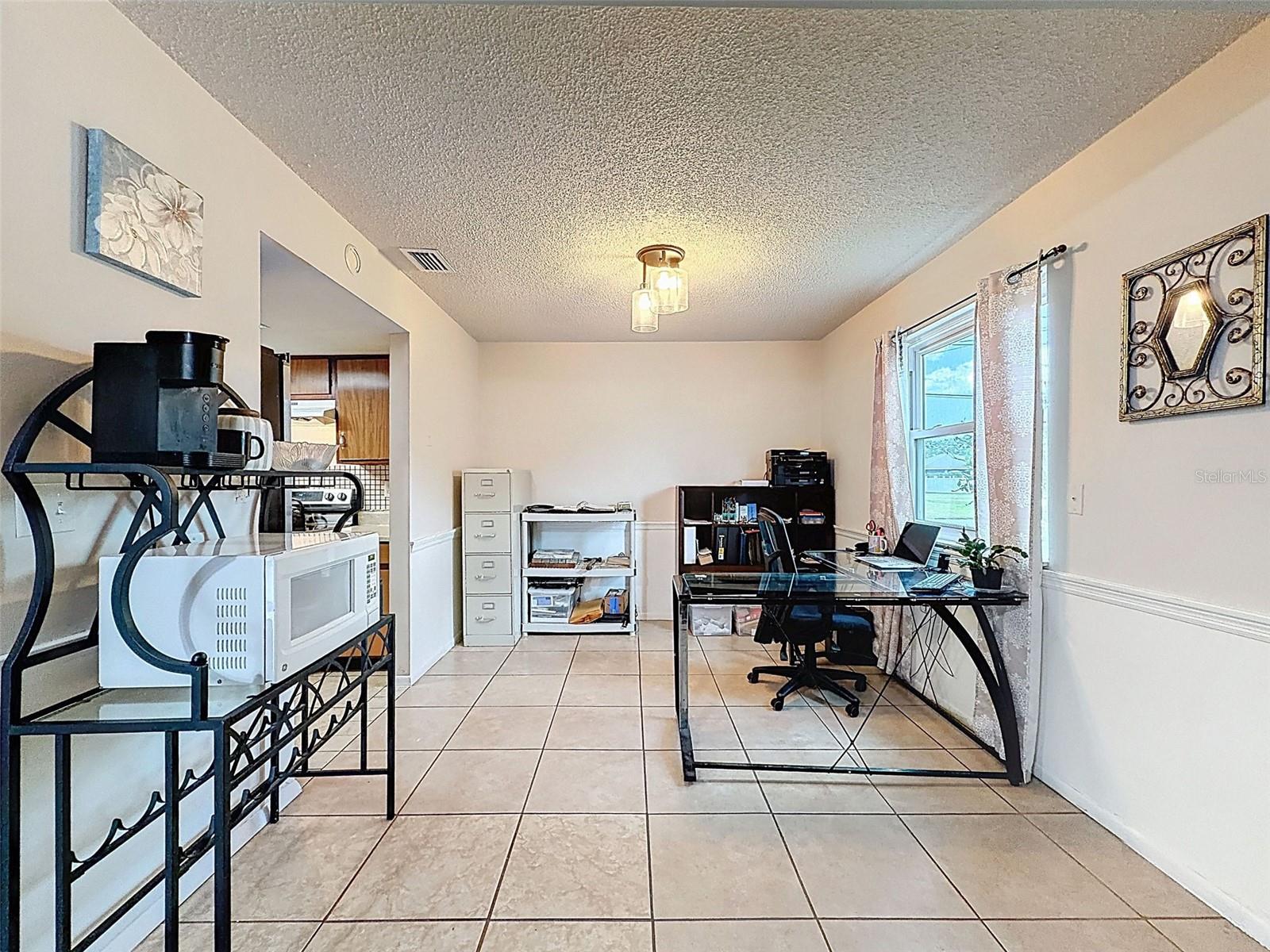 Image 18 of 53 For 16026 Surrey Drive