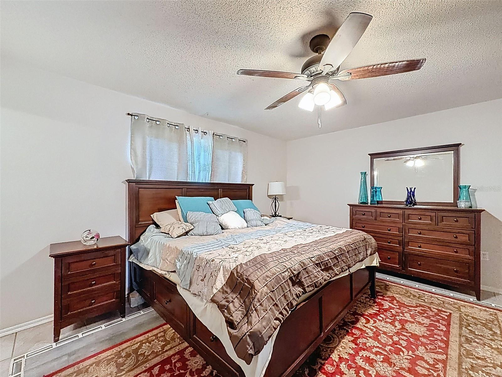 Image 38 of 53 For 16026 Surrey Drive