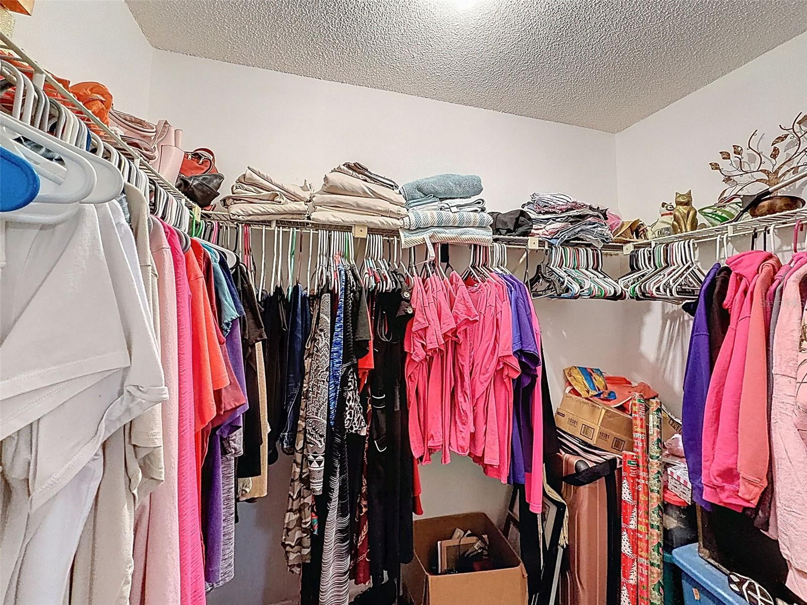 Image 42 of 53 For 16026 Surrey Drive