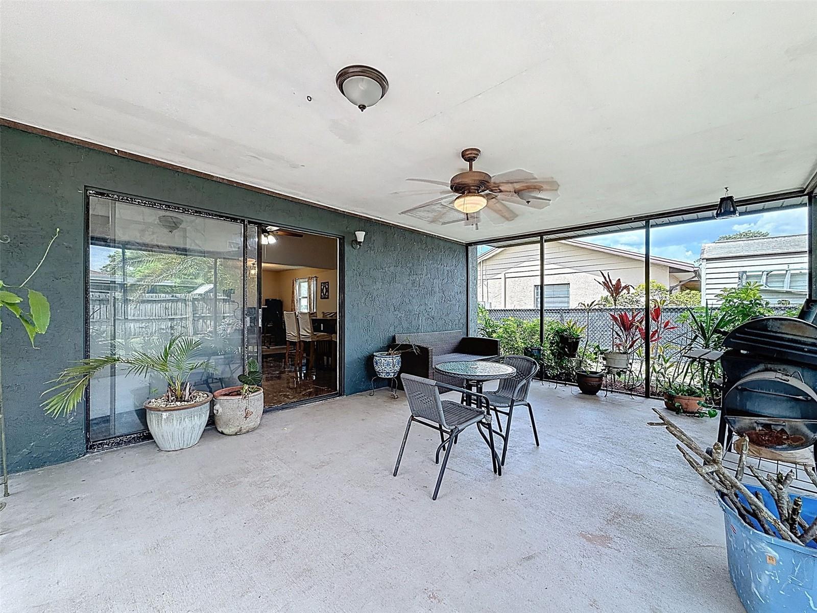 Image 43 of 53 For 16026 Surrey Drive