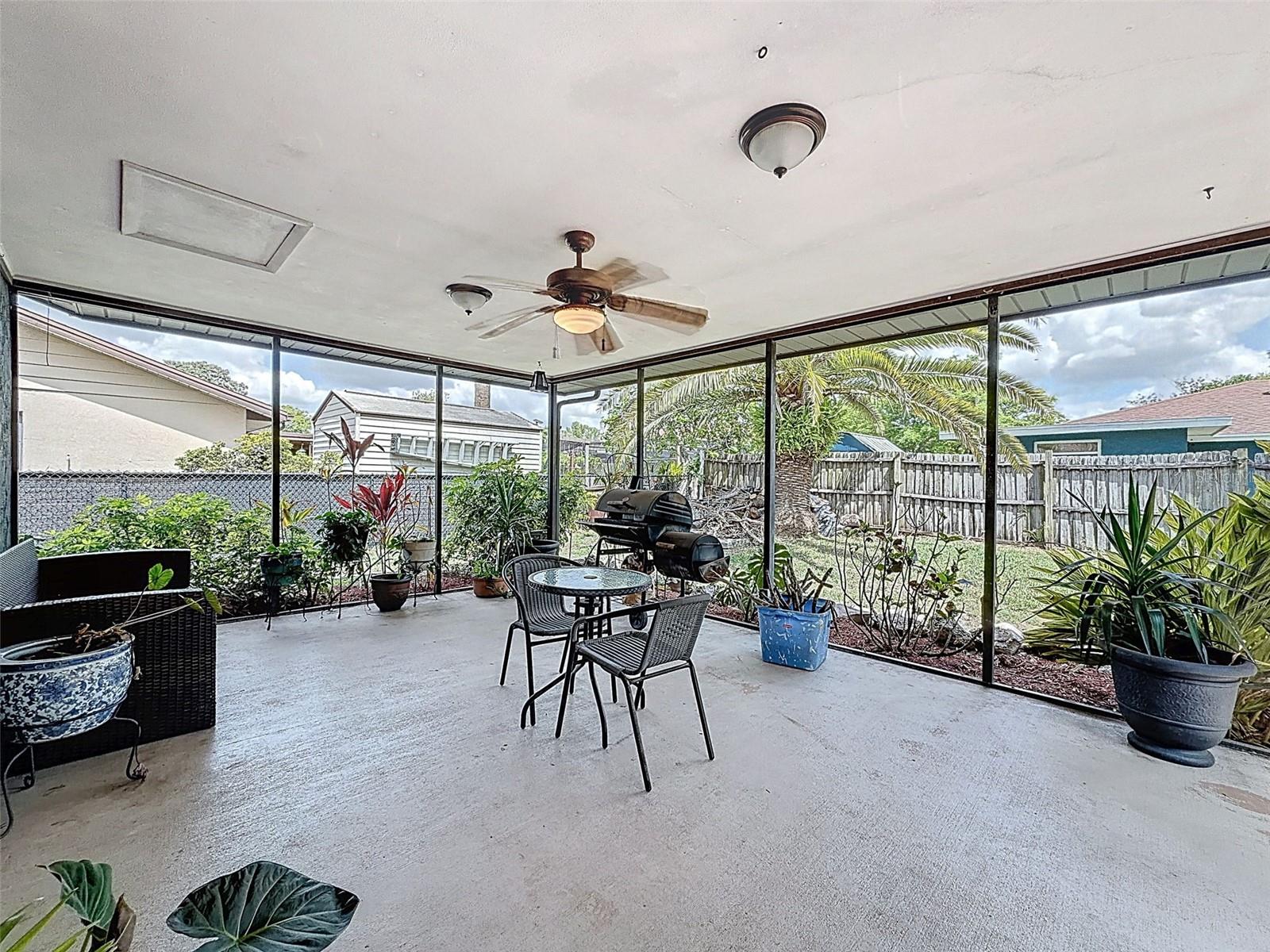 Image 44 of 53 For 16026 Surrey Drive