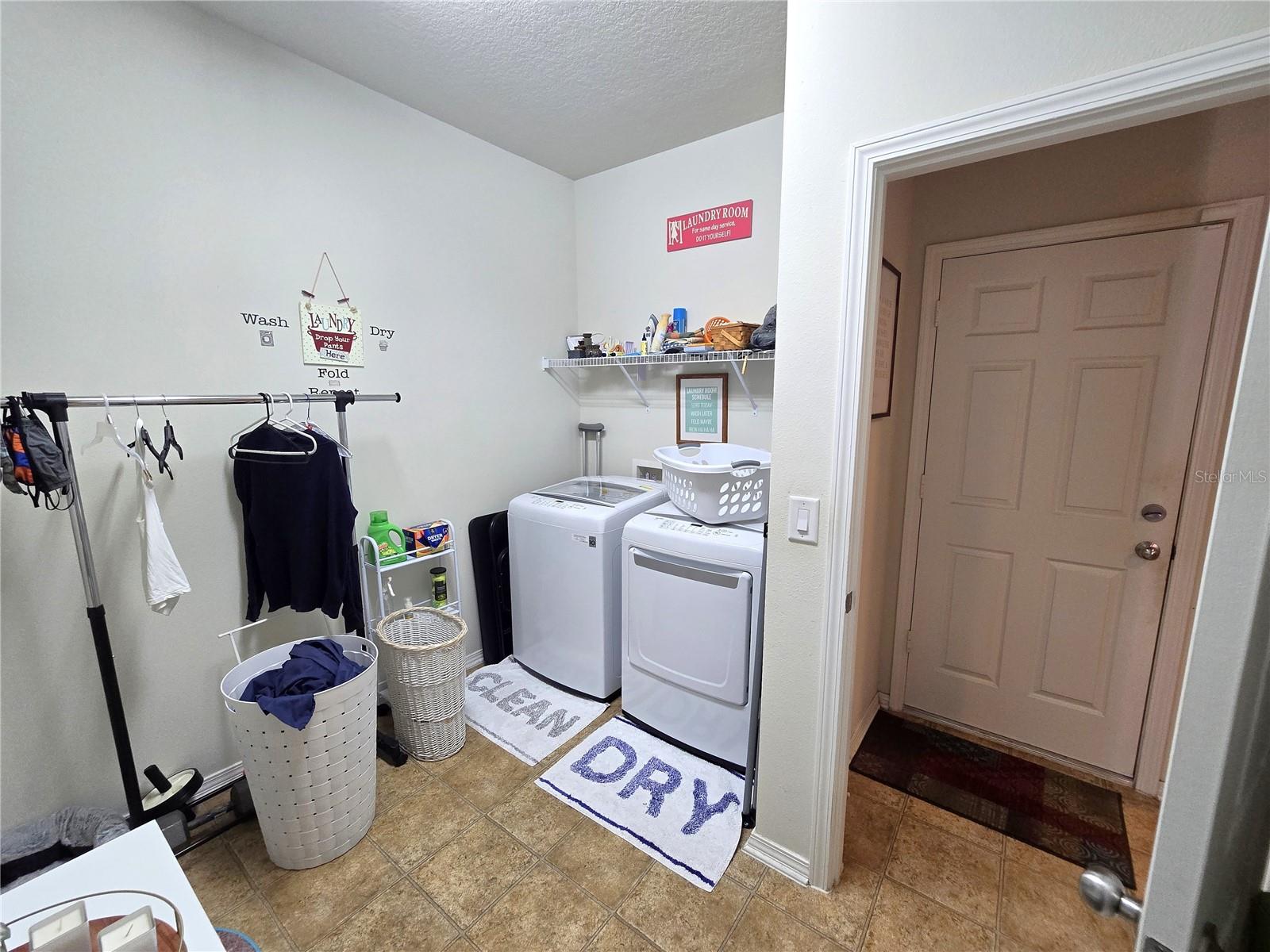 Image 15 of 53 For 848 Petal Mist Lane