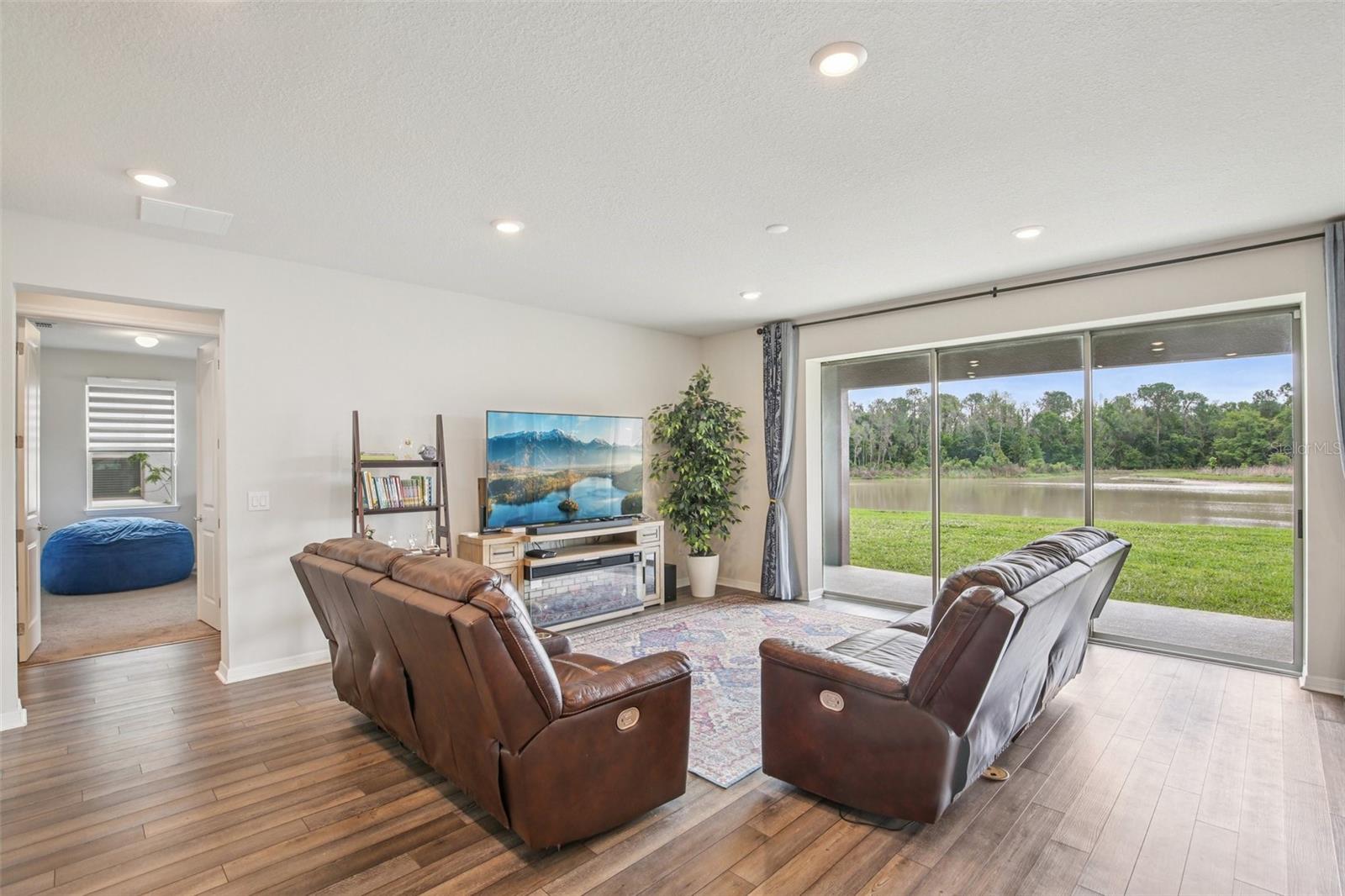 Image 7 of 89 For 11032 Sundrift Drive