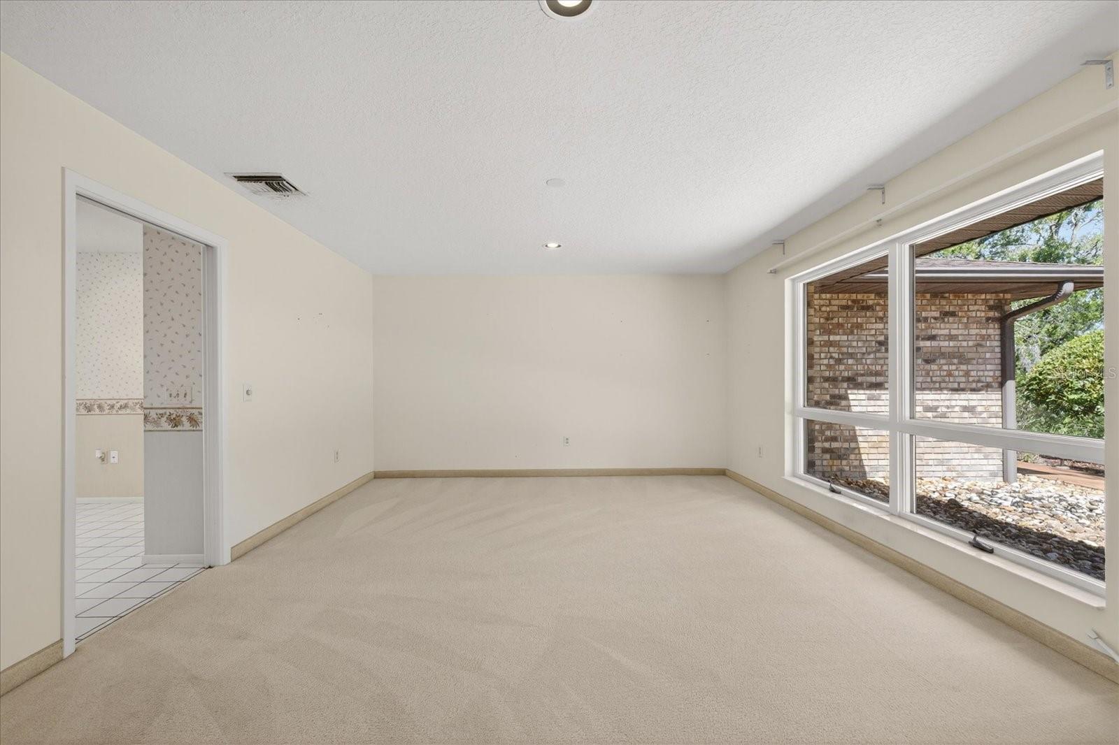 Image 12 of 94 For 7038 San Jose Loop