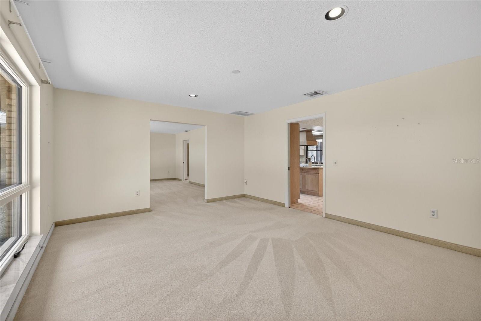 Image 15 of 94 For 7038 San Jose Loop