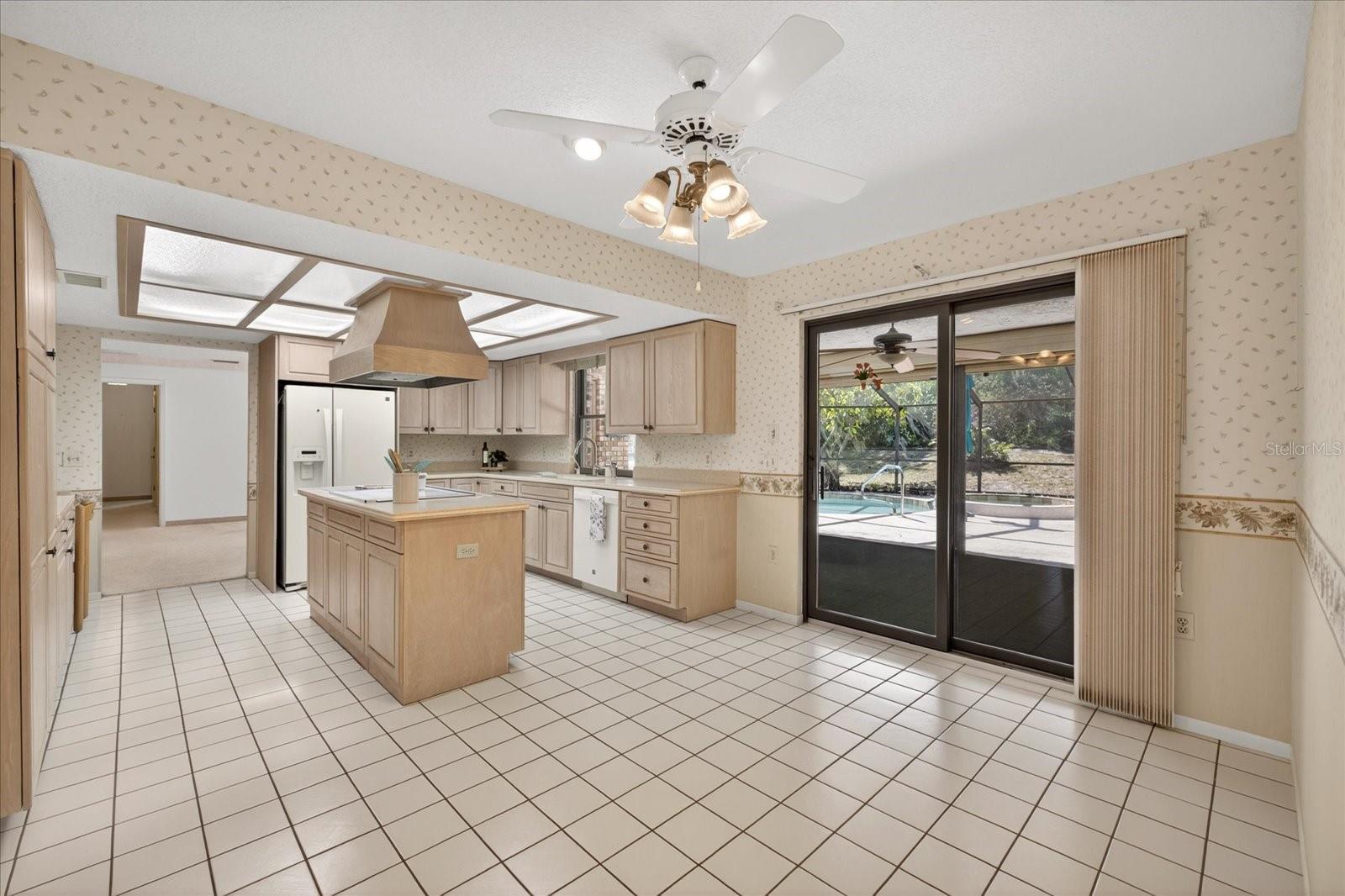 Image 19 of 94 For 7038 San Jose Loop