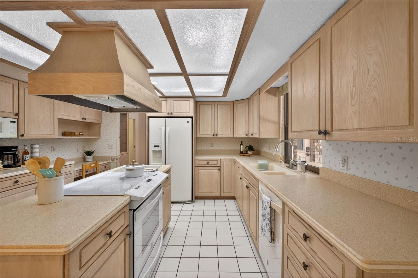 Image 20 of 94 For 7038 San Jose Loop