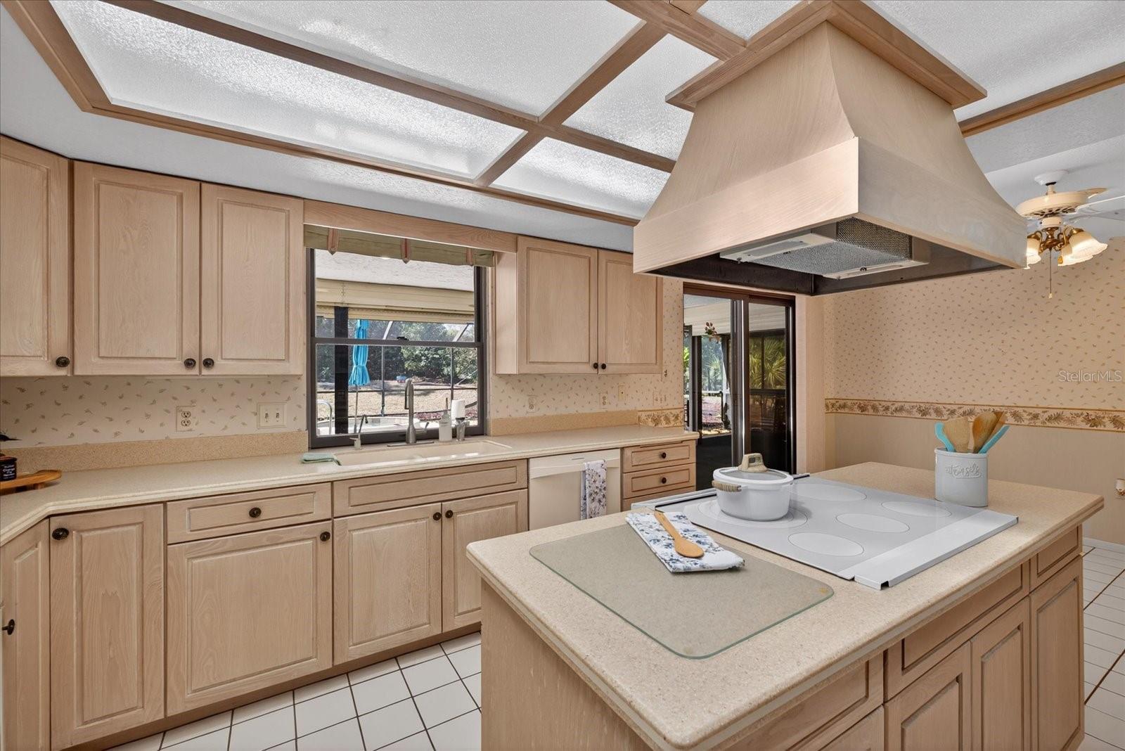 Image 22 of 94 For 7038 San Jose Loop