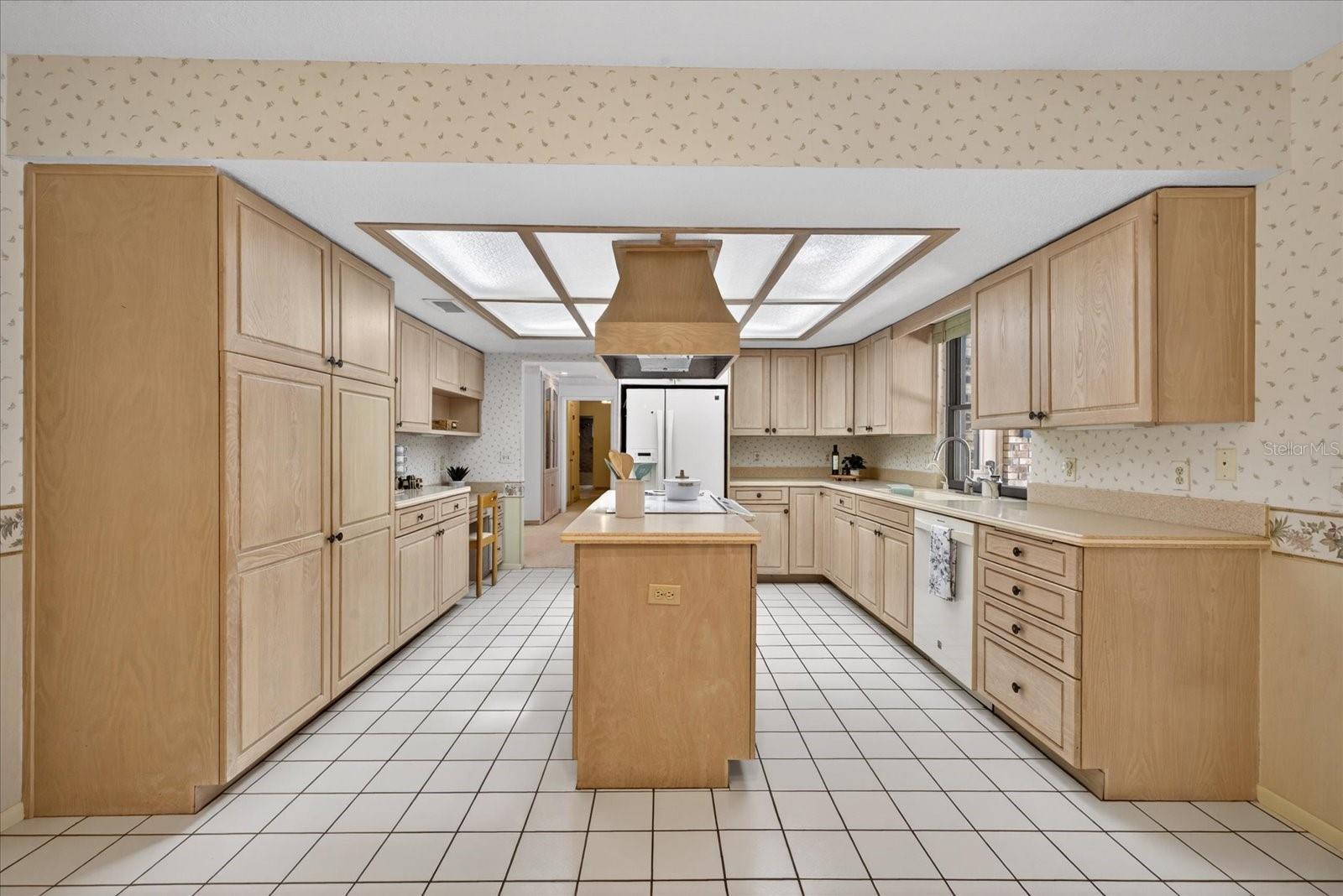 Image 23 of 94 For 7038 San Jose Loop